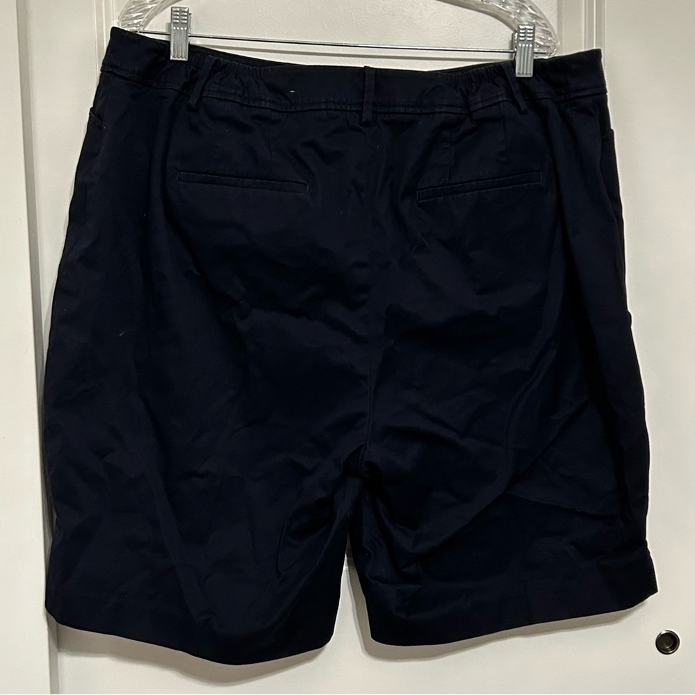 Talbots Women’s Navy Perfect Short Curvy Size 18W Cotton Blend 10.5” Inseam - Picture 6 of 8